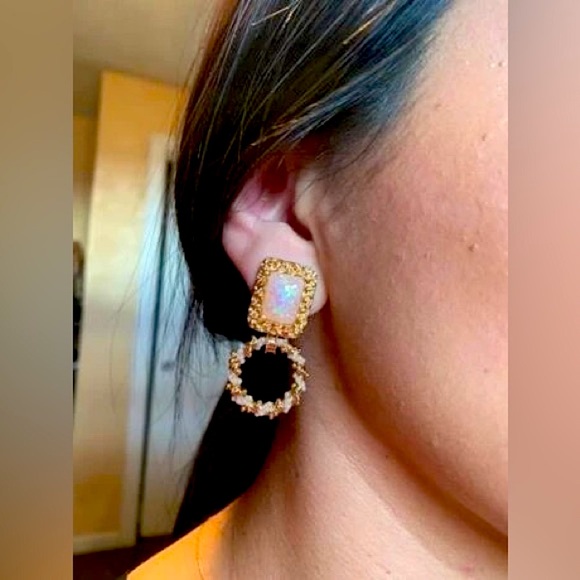 ✨🌈 Gold Square Drop Earrings 🌈✨ - Picture 5 of 14